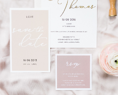 Complete trouwhuisstijl voor jullie bruiloft: poedertinten